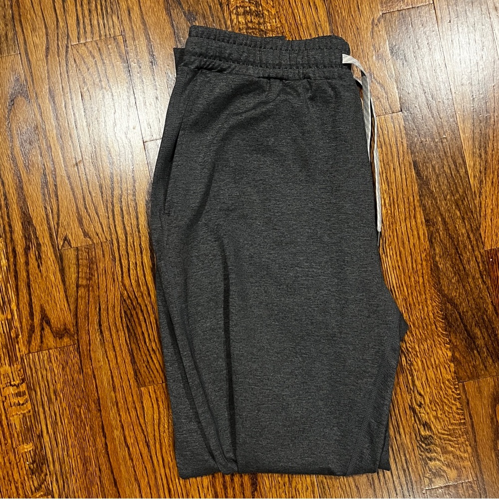 Men’s Vuori Sweatpants in Gray - Size Small